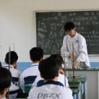 点燃少年强国梦！湖南科大志愿者将科学教育搬入乡村中学