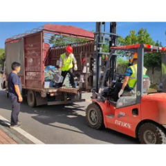 湘潭九华公安查扣危险废物6.4吨（图）