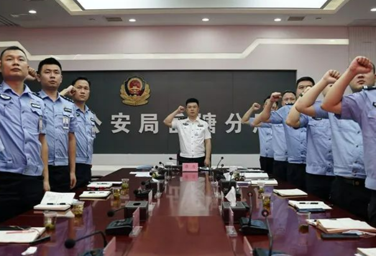 百日行动丨岳塘公安举行“警心永向党 护航二十大”政治建警系列活动