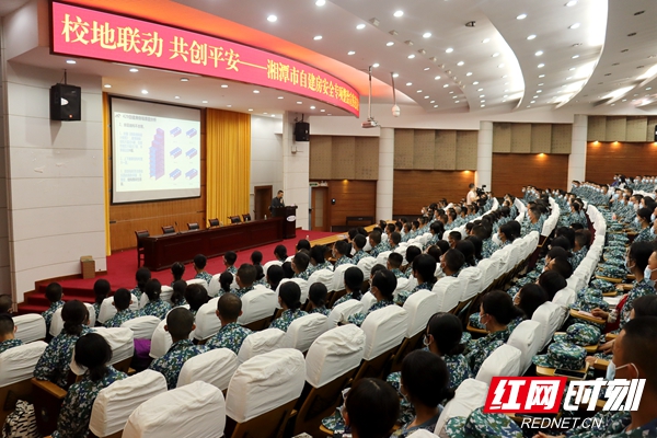 会场侧面.JPG