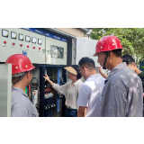 优化营商环境丨湘潭城管对私搭乱接路灯线路“零容忍”