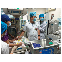 早产儿突发心包填塞 湘潭市中心医院医生十分钟“夺命”救回