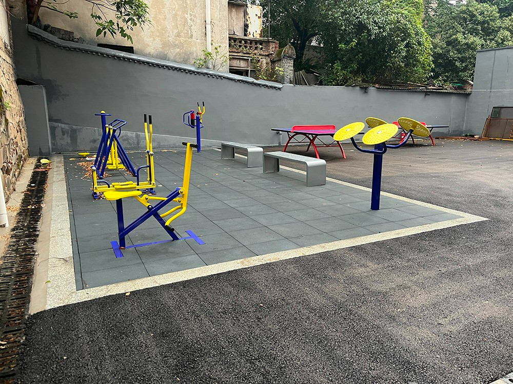 涉及2413户家庭 岳塘区住建局全力推进44个老旧小区改造