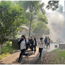 湘潭市第二中学开展消防应急疏散演练