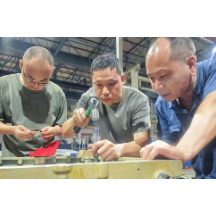江麓集团：凝心聚力破瓶颈 助力生产见成效