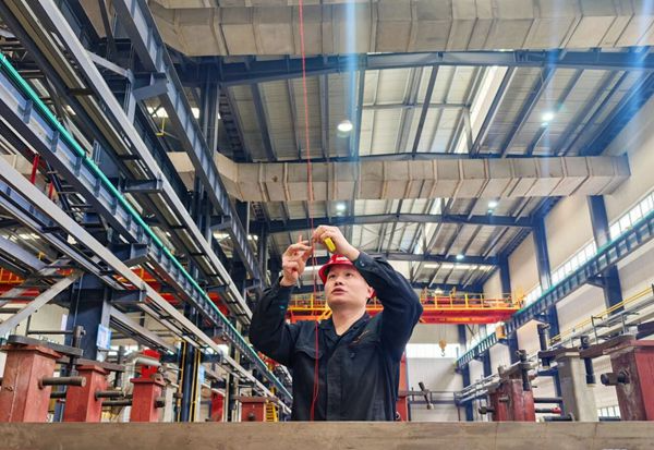 初心淬火砺锋芒——记中国兵器江麓集团劳动模范、车体分厂焊接班班长周建强