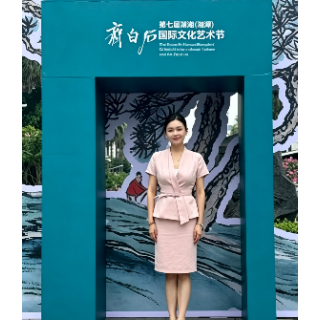 湘潭科技职院00后志愿者讲解员何婧:从青涩学子到莲城“代言人”
