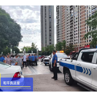 雨湖城管:攻坚整治菜场乱象 还路于民焕新颜