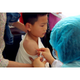 唐洞街道第一社区卫生服务中心：为中小学生疫苗应急接种