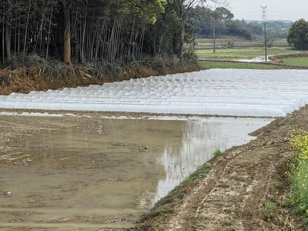 1 拷贝.jpg 1 拷贝.jpg