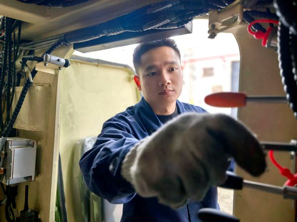 【出彩雨湖人】曾宝龙：青春在一线闪光