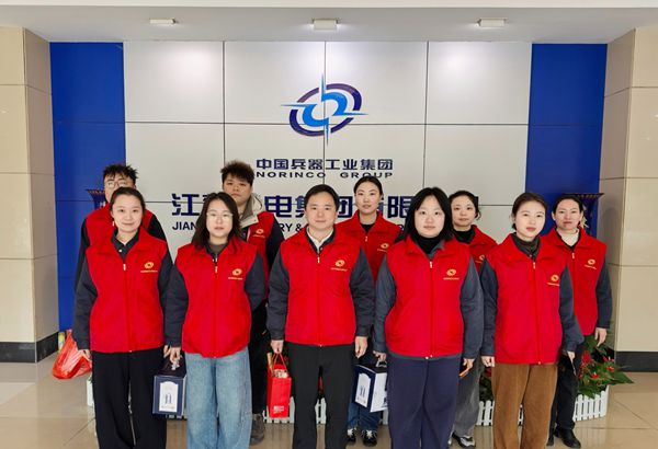 江麓集团团委组织开展“学雷锋 献爱心”志愿服务活动