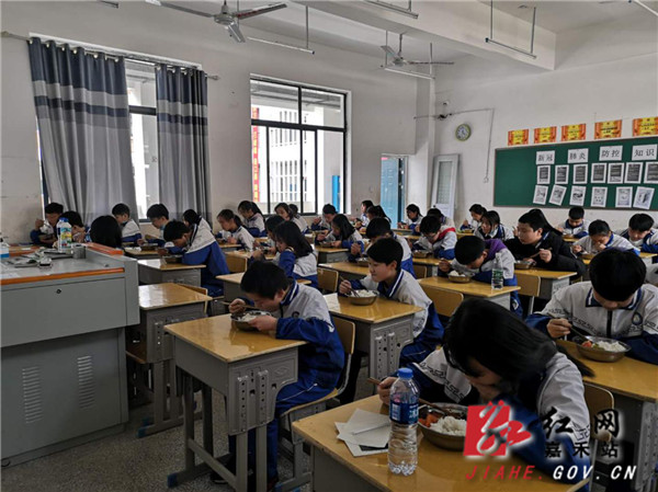 开学现场五.jpg