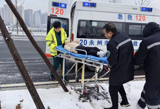 永州丨医路前行 雪中温情