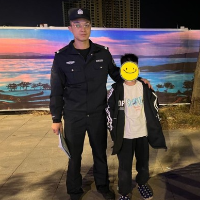 男孩负气离家 新化公安民警黑夜徒步火速寻回