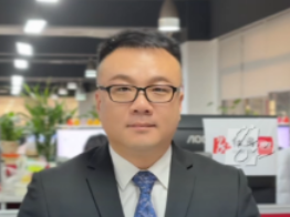 红网视评丨“沪漂”女孩雨夜崩溃，上海阿姨一根绳拖出一座城的温度