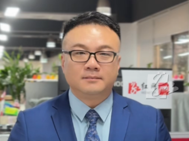 红网视评｜“警察！把钱放下！”98年小伙一声吼，保住10万元血汗钱！