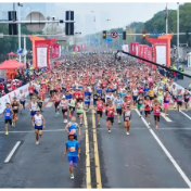 辛小湘丨中年人的马拉松热,健康比PB更重要