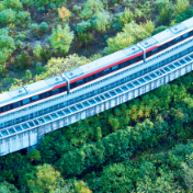 为人民出政绩 以实干出政绩