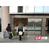 “这一背”践行党员模范带头作用 连接浓浓医患情
