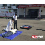 张家界：武陵源区人民医院志愿服务走进机关单位