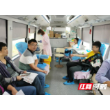 郴州市临武县万水乡干部献血献爱心