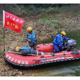 湘潭蓝天救援队在韶山开展应急救援演练
