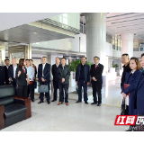 红色领航“与法同行” 湘潭市开展助推民营经济发展座谈