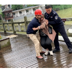 【我为群众办实事】一女子欲跳湖轻生  湘潭高新公安及时救助