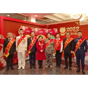 万步炎亮相央视春晚 给全国人民拜年