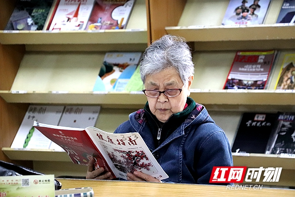 组图丨湘潭市民徜徉“书海”迎接世界读书日