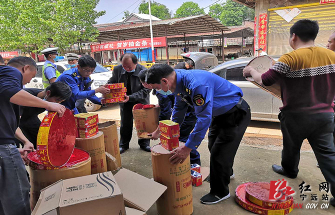 乡镇的孩子复学了 校园周边环境要文明_副本670.jpg