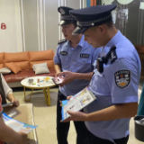 东安警方开展第三次夏夜治安巡查宣防集中统一行动