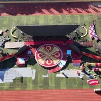 筑舞台迎七十华诞 融元素展江华风采