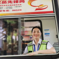 永州高速宁远南中心收费大站：微笑服务暖人心 传递高速正能量