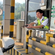 永州高速道州西中心收费大站：车流里的“路灯”温度