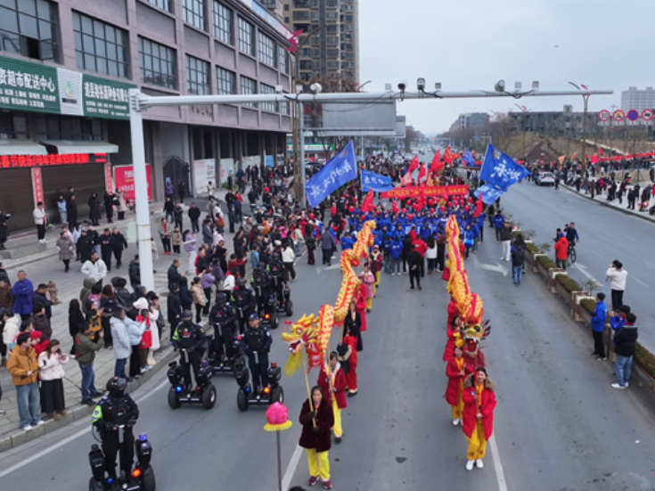 非遗贺岁 福暖古城 道县举行2026年“龙船大拜年”新春巡游活动