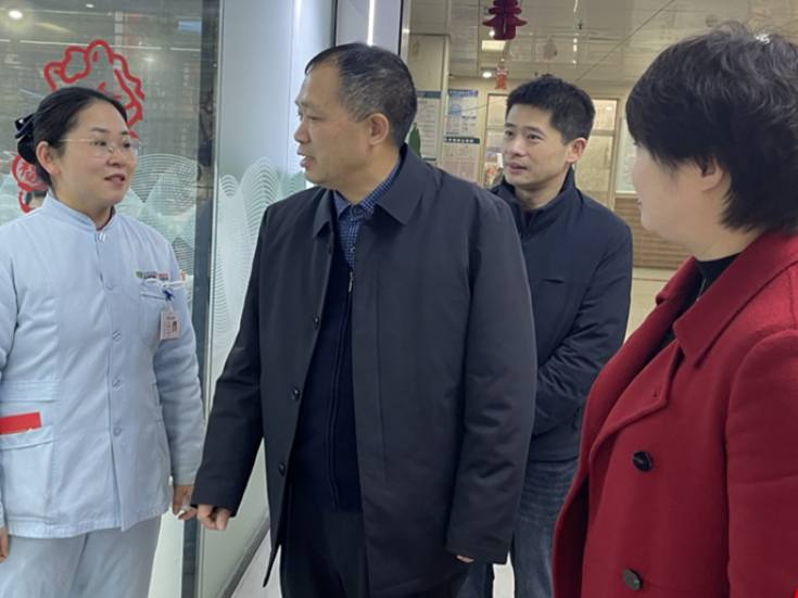 永州市卫健委领导春节走访慰问永州职院附属医院一线医务工作者   