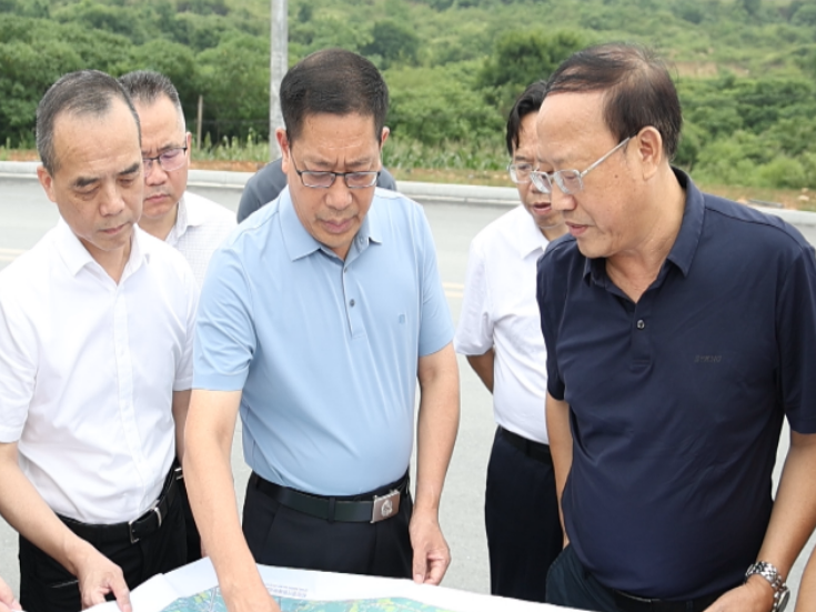 祁阳：蒋崇华调研园区产业项目建设工作