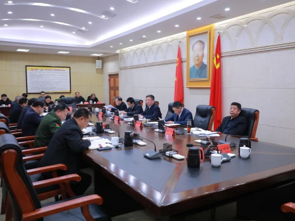 刘浪主持召开区委常委会会议