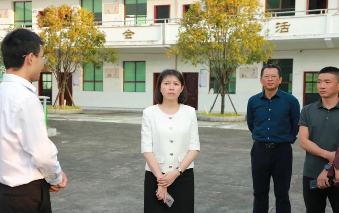 王慧敏带队调研区委党校搬迁工作