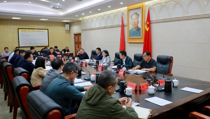 王慧敏主持召开区委常委会会议