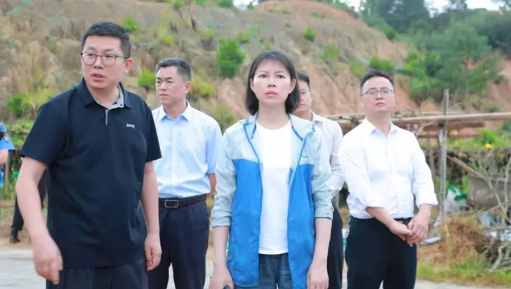 王慧敏调研岩溶洞穴生态环境问题排查整治工作