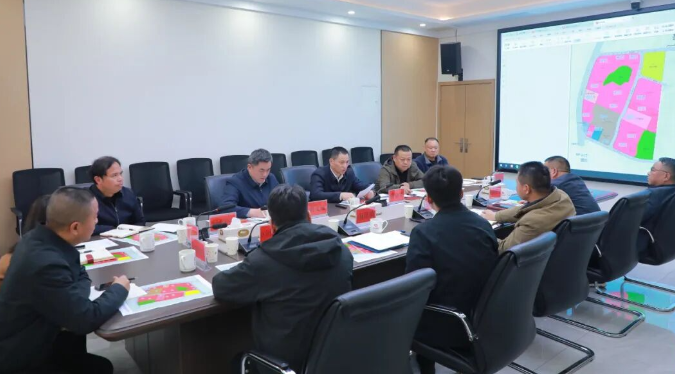 南岳区召开烧田产业园道路工程建设调度会