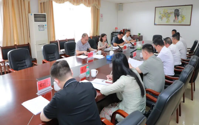 王慧敏到区委政法委、区委社会工作部调研
