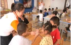 暑托班里学做奶茶 南岳“花式带娃”解职工后顾之忧