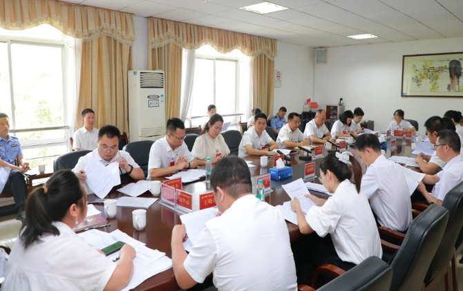 聚焦党代会 | 王致伟参加第二代表团讨论