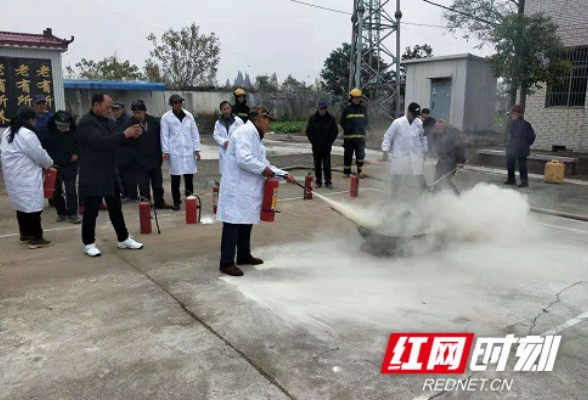 南县武圣宫镇:敬老院应急演练 筑牢安全“防火墙”