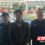 桃江公安：男子发病持镰刀威胁他人 民警控制送医