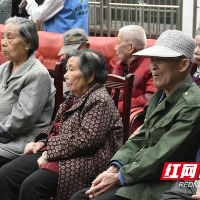 沅江市本地团体表演走进福利院